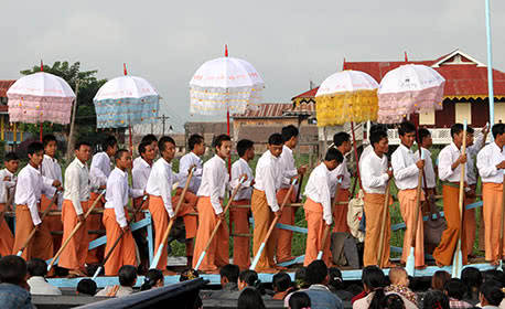 Phaung Daw Oo Pagoda Festival
