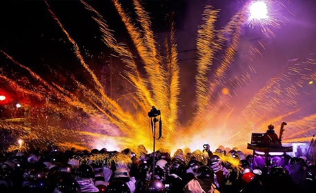 Yanshuei Beehive Fireworks Festival