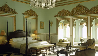  Grand Royal Suites
