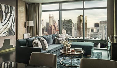 Four Seasons Park-View Suite