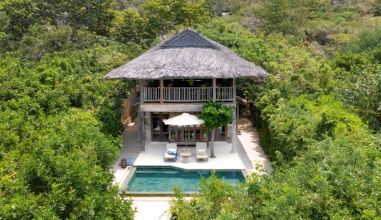 Family Beach Pool Villa