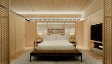 The Ritz-Carlton Suite