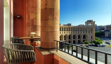 Executive Balcony Room