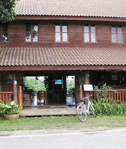 Riverhouse Hotel