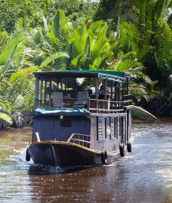 Sekonyer Boat