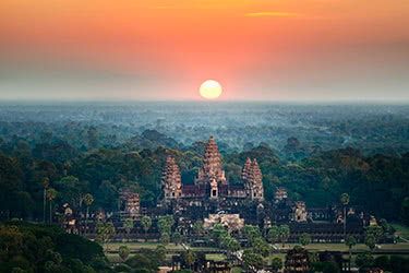 Adventures in Angkor: Angkor Wat, Banteay Srei, Roluos Group and Tonle Sap by Helicopter