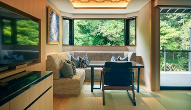 In-Villa Dining