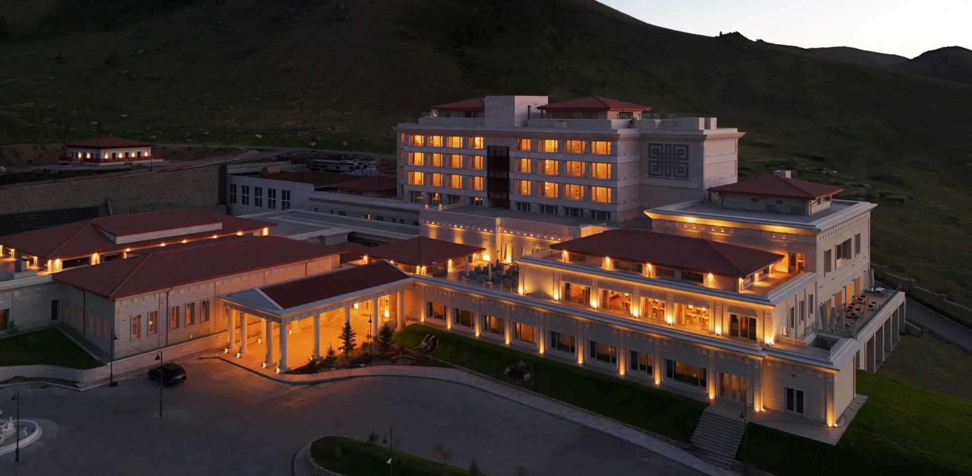 Ayan Zaalat Hotel
