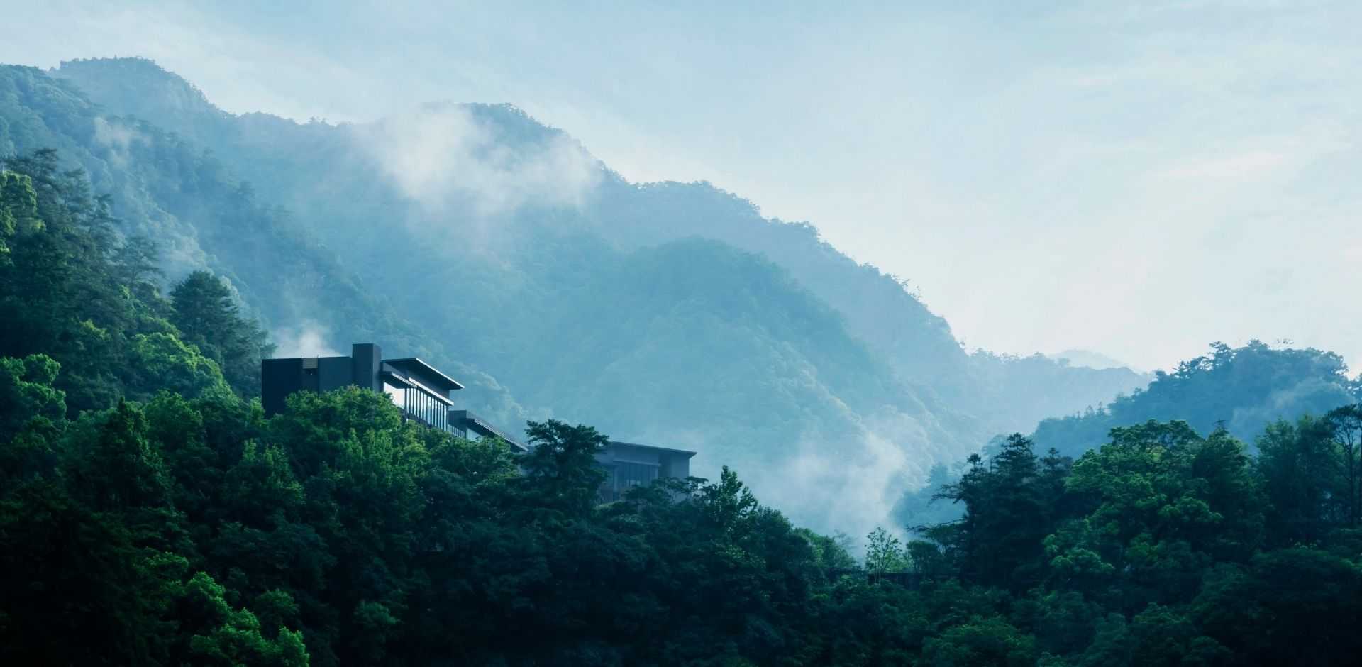 HOSHINOYA Guguan