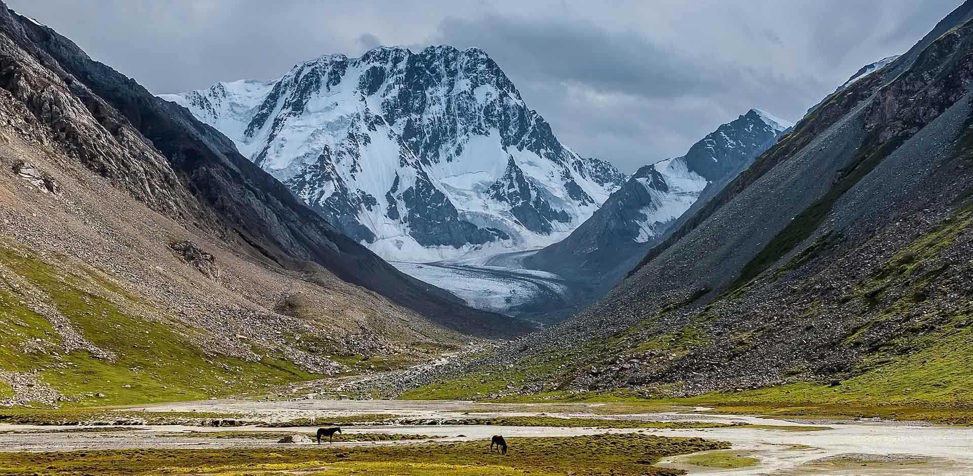 Fann Mountains