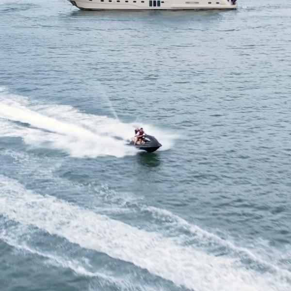 A M A N · J E T · E X P E D I T I O N S

Our Aman Jet Expedition Alumni enjoy a day out on the Andaman Sea aboard a private yacht.