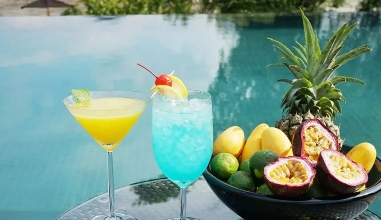 Pool Bar
