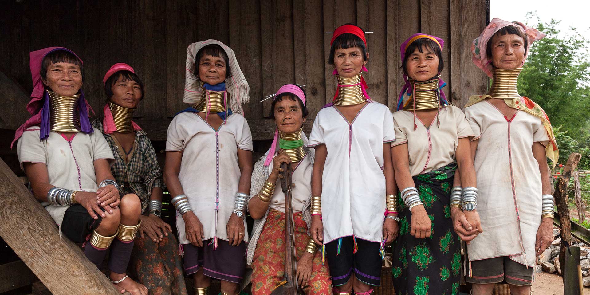 Дама народу. Мьянма бирманцы. Племя Падаунг Бирма. Племя Падаунг Бирма без колец.
