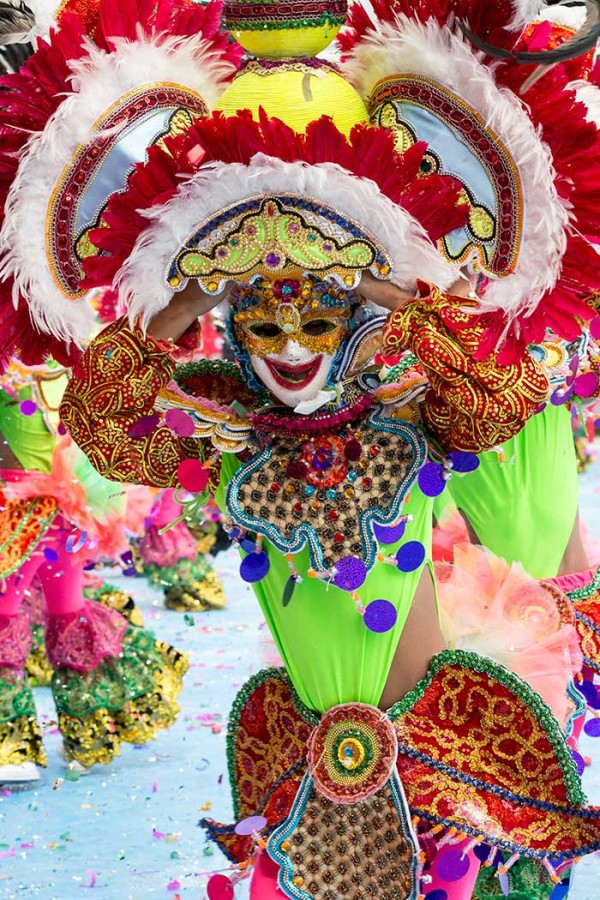 Masskara_2d-600x900 Masskara_2d-600x900