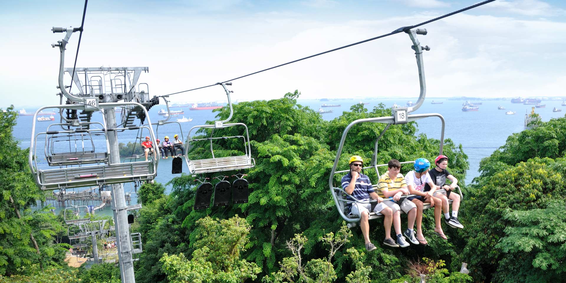 Подняться канатной дороге. Сингапур канатная дорога Сентоза. Skyline Luge Sentosa. Канатная дорога Bayside Skyride,. Гондольная канатная дорога Sky way.