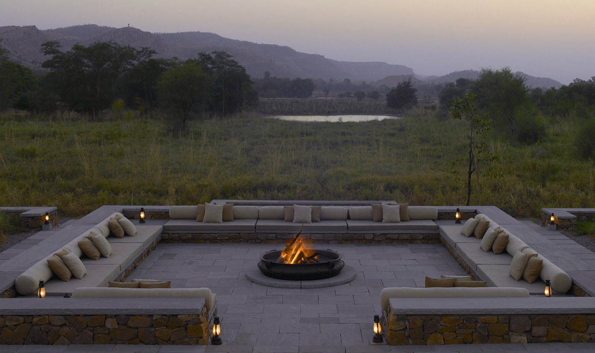 Fireplace-at-dusk-_High-Res_5200