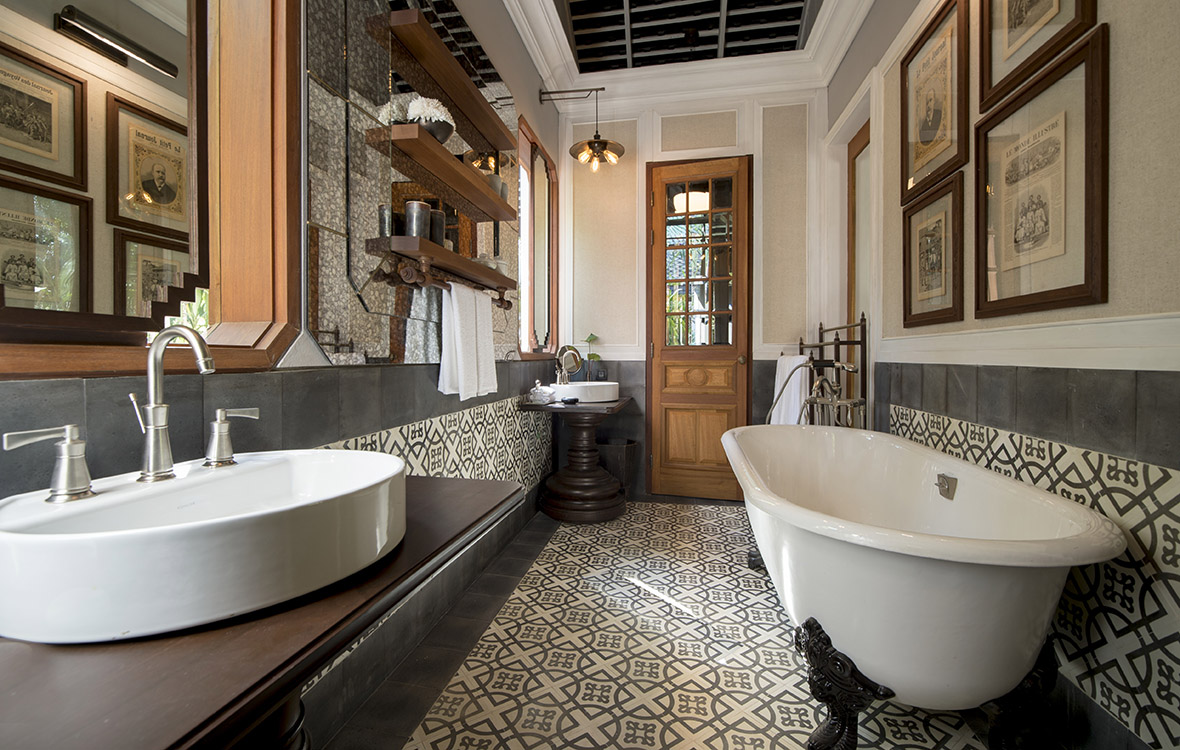 Riverside_Villa_Bathroom_001