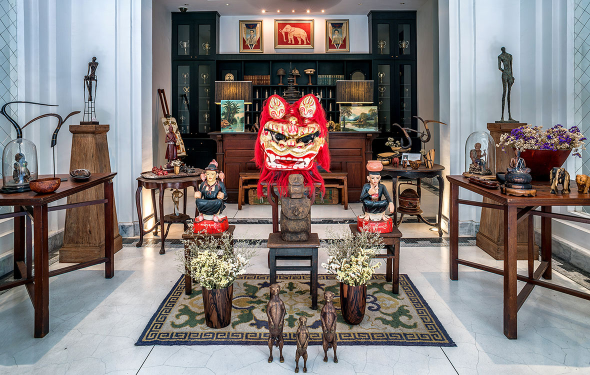The Siam. Curio 2