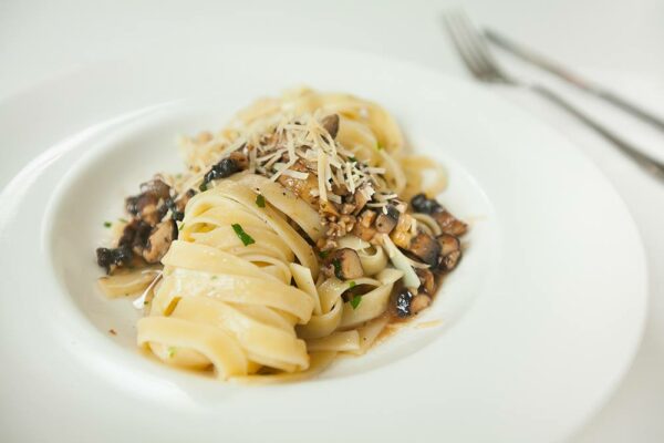 Mushroom Tagliatelle with Mix Mushroom, Basil & Red Wine Sauce