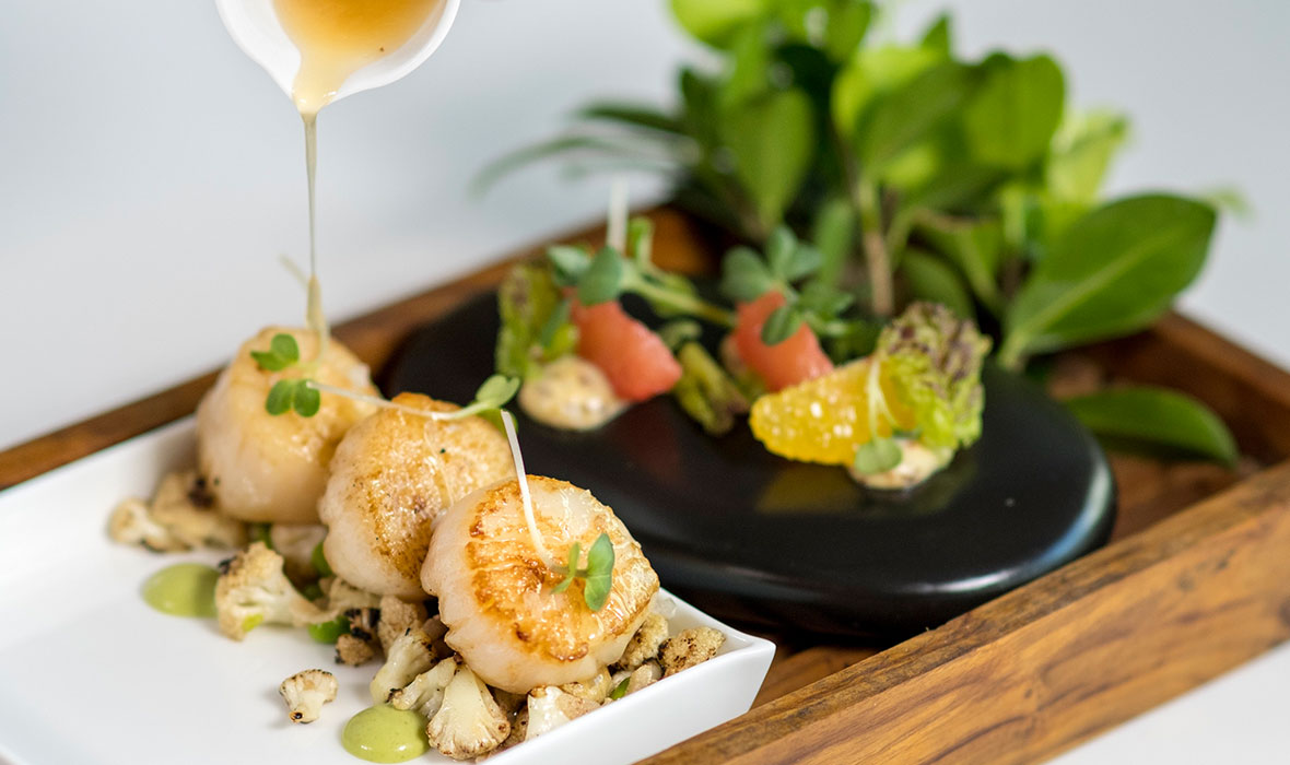 Scallops-on-the-bed-cauliflower