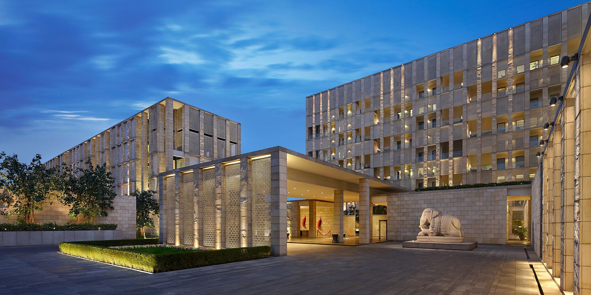 A Guide to New Delhi’s Very Best Luxury Hotels - Travelogues from