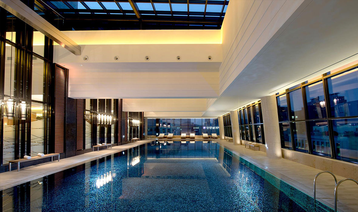 conrad-seoul-indoor-swimming-pool