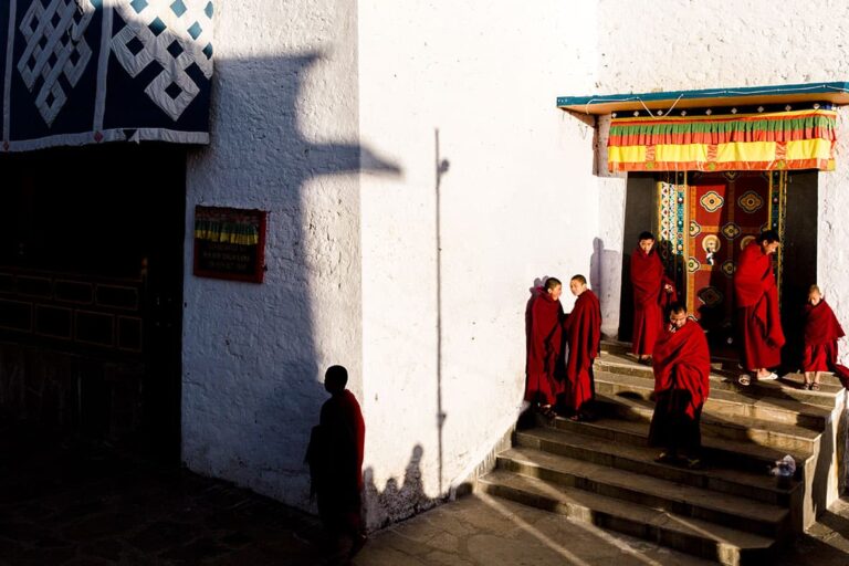 7-Monks-outside-the-Tawang-Monastery-Gompa-