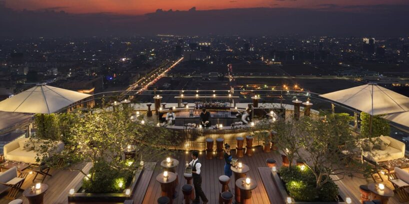 Sora, the rooftop bar of the Rosewood Phnom Penh.