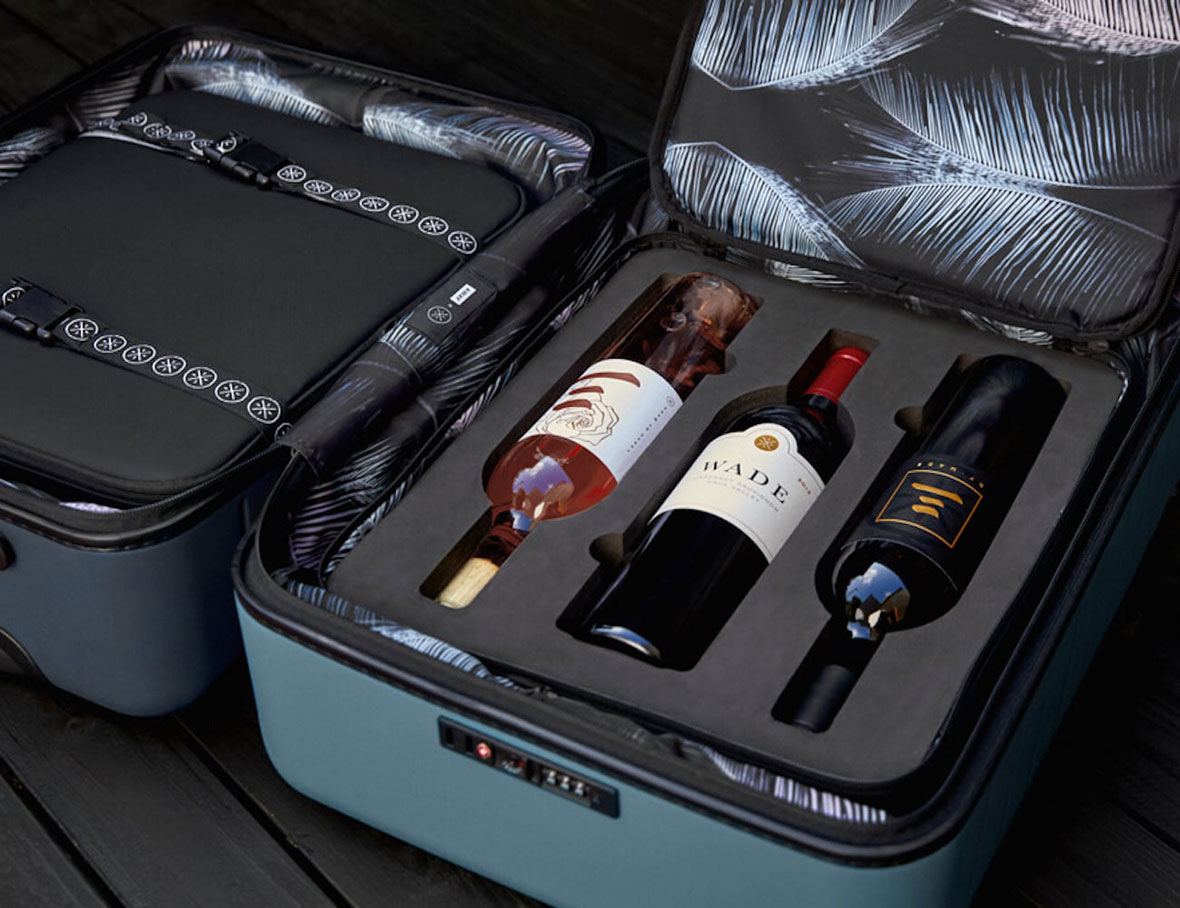Away-Travel-The-Dwyane-Wade-Wine-Case-01