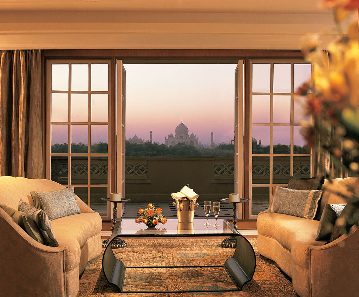 Living-Room-The-Kohinoor-Suite-The-Oberoi-Amarvilas,-Agra