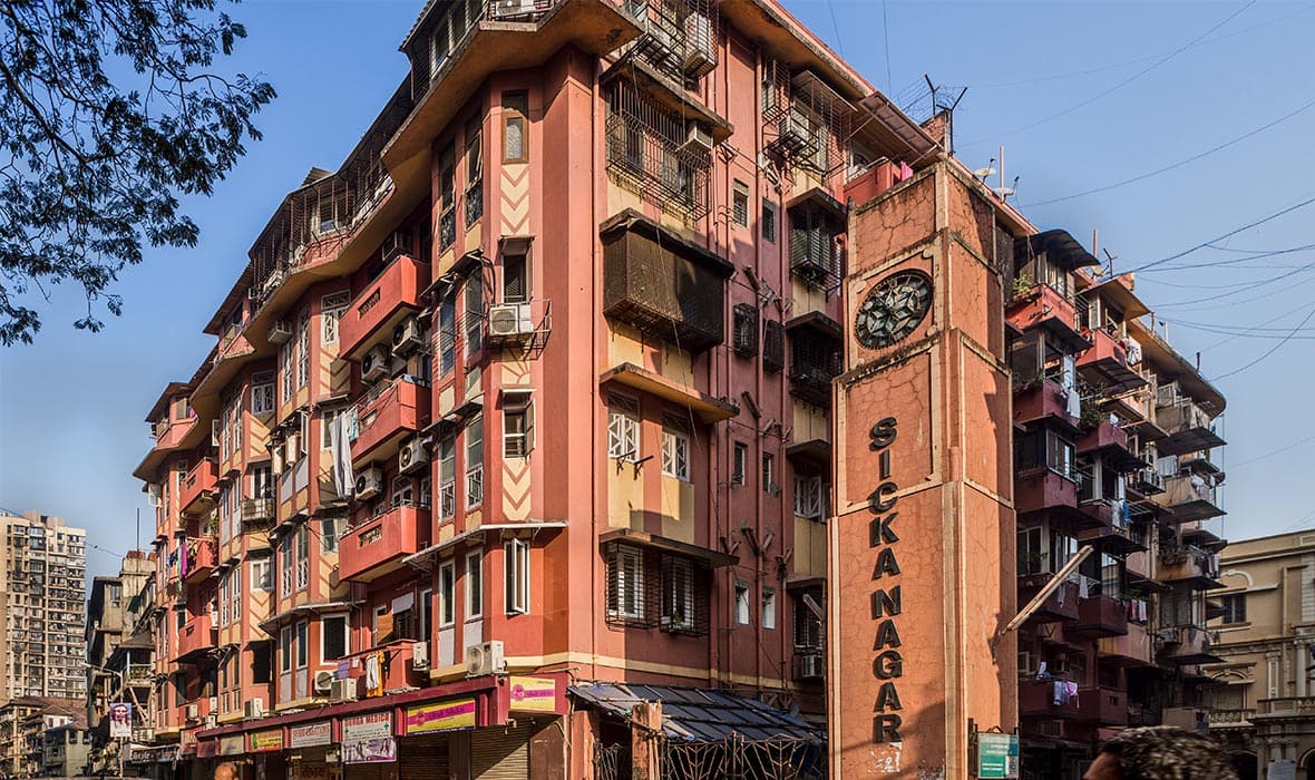 Art-Deco-building-Sikanagar-V.P.Road