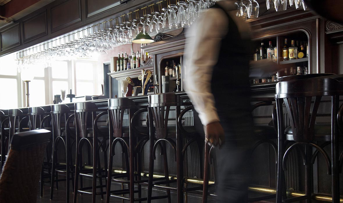 HW-Farquhar's-Bar