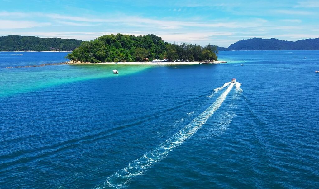 Girls’ Getaway Guide to Kota Kinabalu Travelogues from Remote Lands