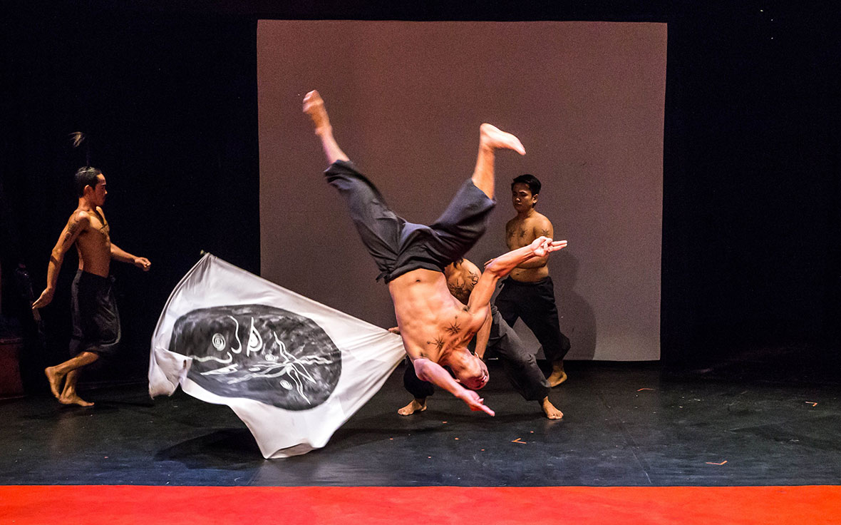 Cambodian-Circus-4