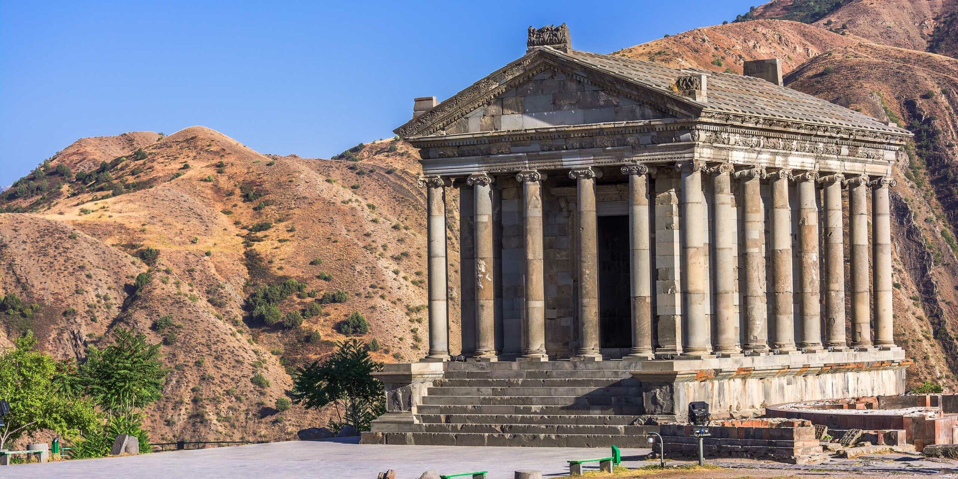 Garni-Roman-Temple-1-1920x960.jpg