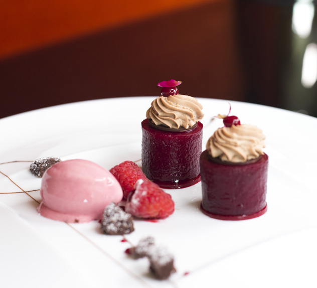 peninsula-shanghai-sir-ellys-beetroot-berry 632574 peninsula-shanghai-sir-ellys-beetroot-berry 632574