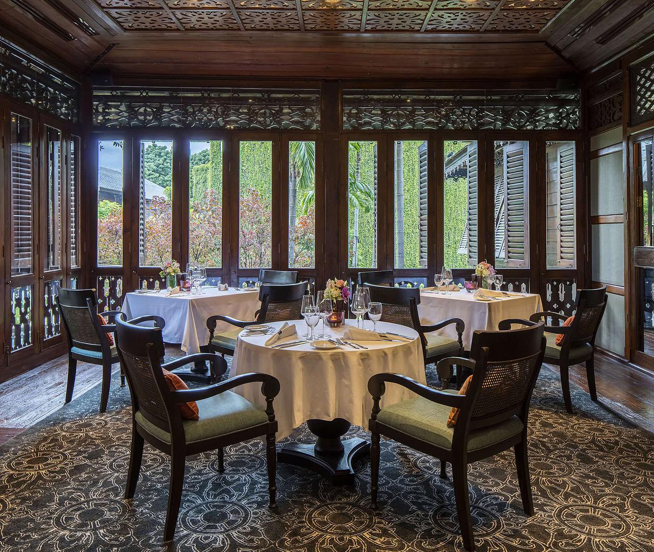 overview-dining01-w1077h909@2x overview-dining01-w1077h909@2x
